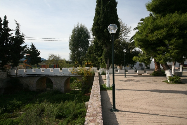 The central bridge of Iliokastro